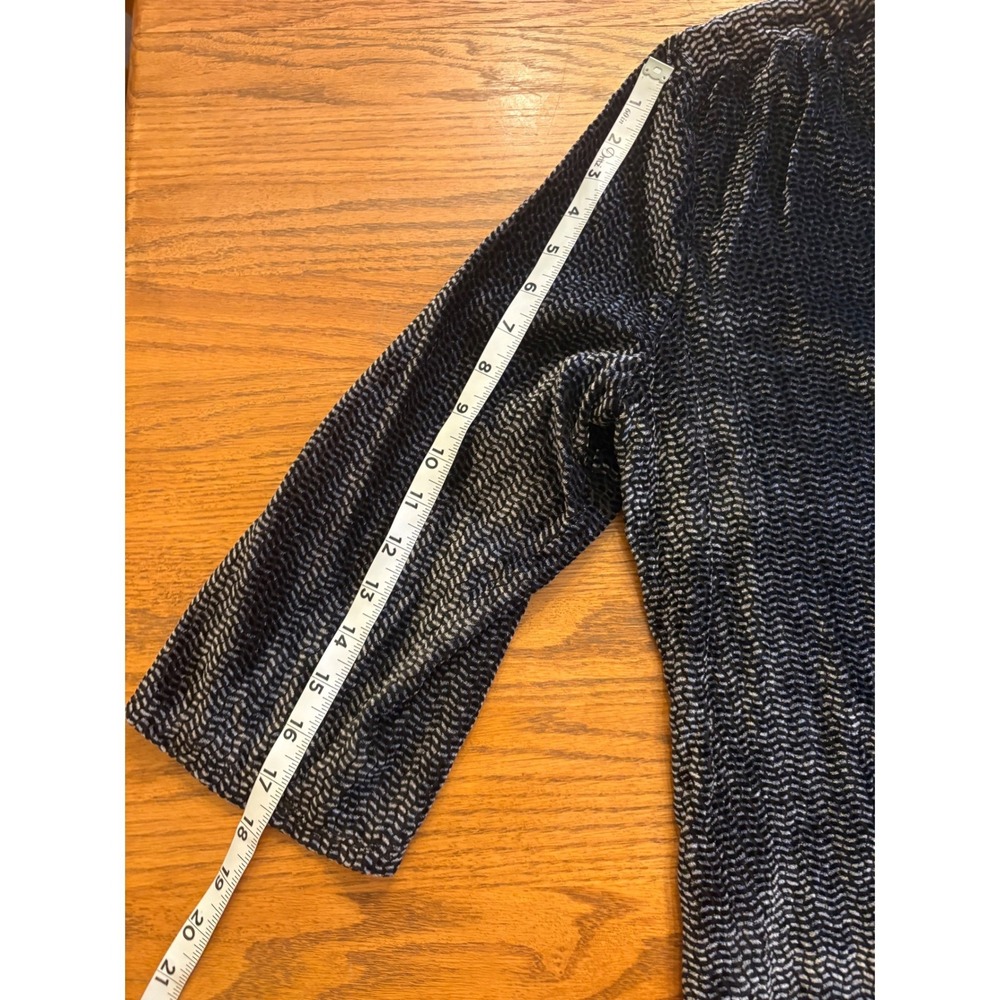 Chicos Travelers Collection Black Silver Textured Open Front Cardigan Size 1 M - Picture 7 of 9
